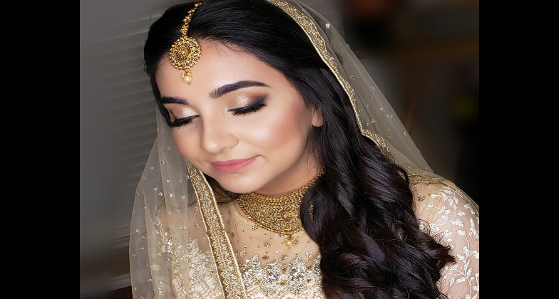 Indian Wedding Hair and Makeup_Kashish by Hina_stunning bride