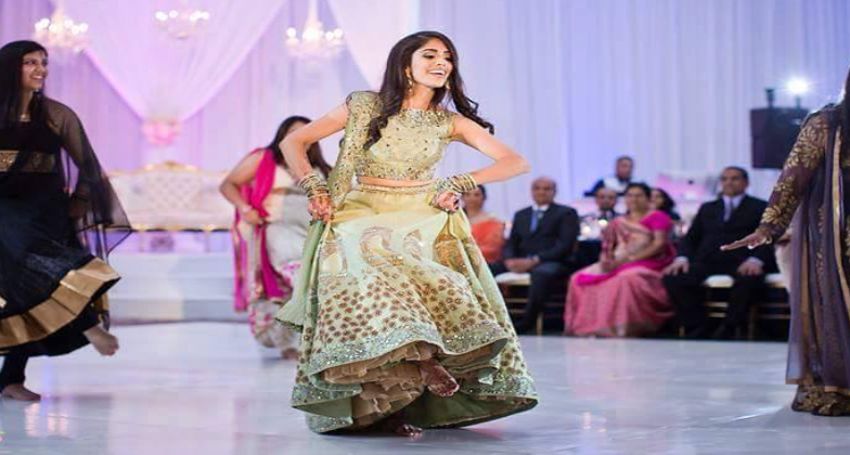 Indian Clothing_Studio D_pretty dress