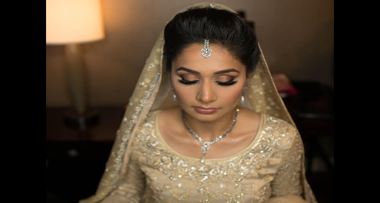 Indian Wedding Hair and Makeup_Ailah Safdar from Cosmetality_gorgeous bride