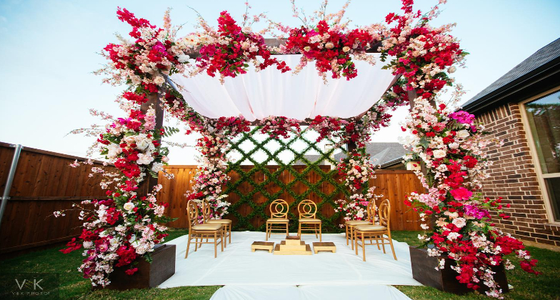 Indian Wedding Decor and Florist_Prashe_the centerstage