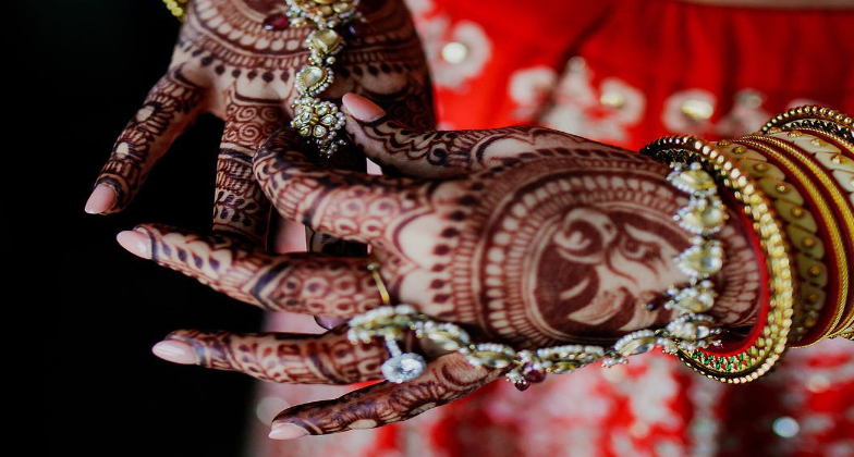 Indian Wedding Mehndi_Sheetal's Henna Designs_hand design