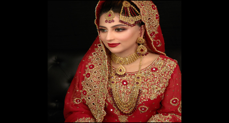 Indian Wedding Hair and Makeup_Fashion Face Beauty_Stunning bride