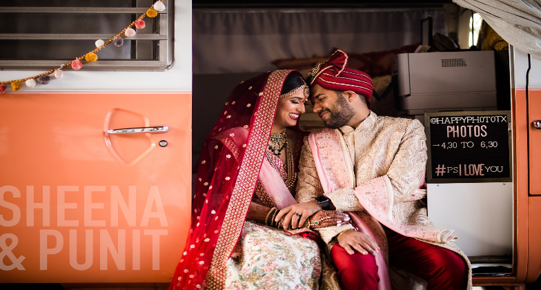 Indian Photographer/Videographer_Vellora Productions_couple in a van