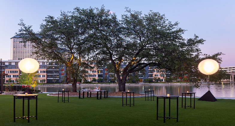 Indian Wedding Venue_Omni Mandalay Las Colinas Hotel_nature feels outside venue