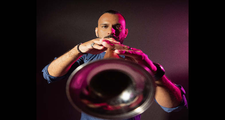 Indian Wedding DJ/Entertainment_Shehnai Guy _The guy with his instrument