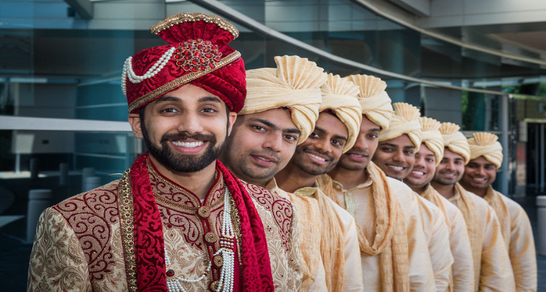 Indian Photographer/Videographer_Blomberg Indian Weddings_groom and the crew