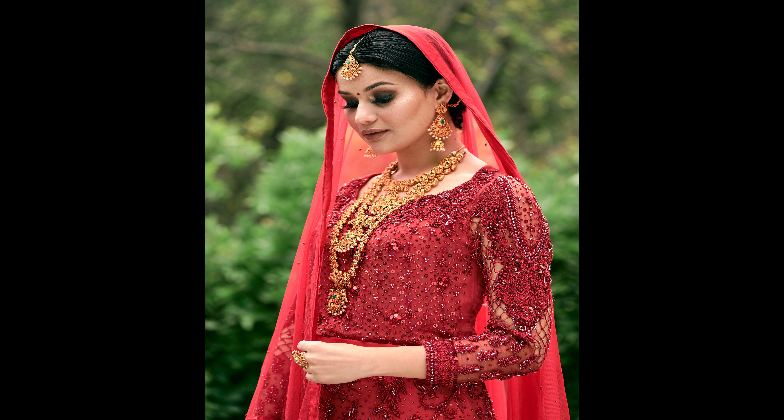 Indian Wedding Hair and Makeup_Glam with glee_pretty in red