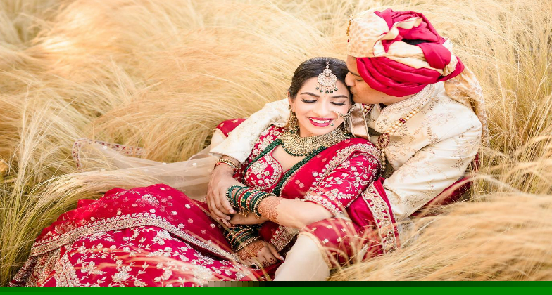 Indian Photographer/Videographer_Lin & Jirsa Photography_grassy background