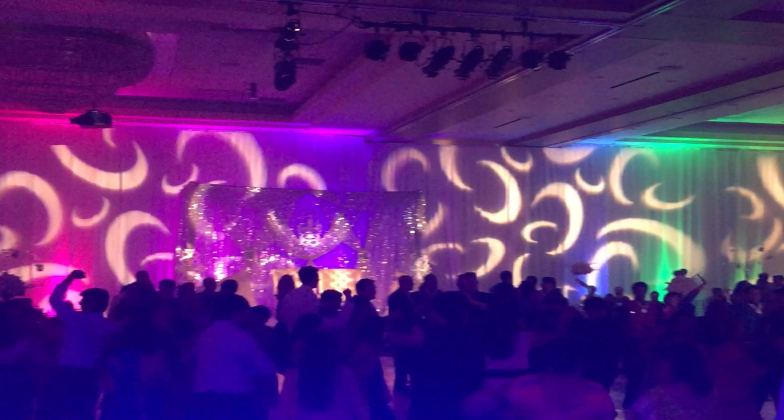 Indian Wedding DJ/Entertainment_DJ Akaash Entertainment_Lights, music and crowd