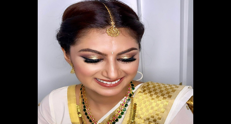 Indian Wedding Hair and Makeup_Make up by Abhilasha Singh_White and Gold 
