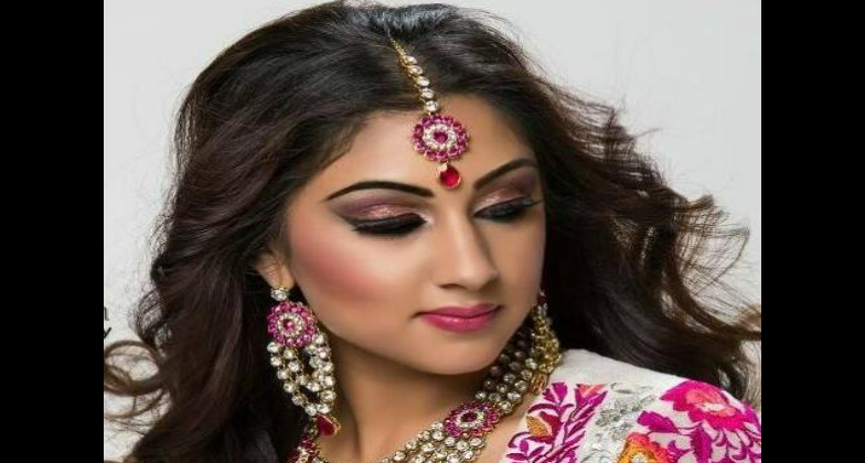 Indian Wedding Hair and Makeup_Mishal Sahdev Beauty Studio_Pretty in pink
