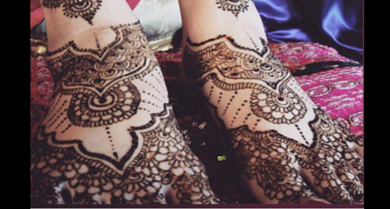 Indian Wedding Mehndi_Paisleys & Swirls_hand design