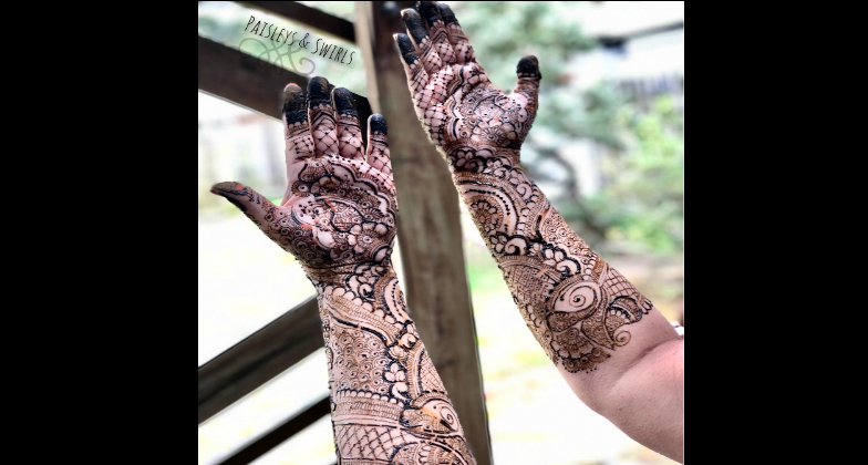 Indian Wedding Mehndi_Paisleys & Swirls_hand design