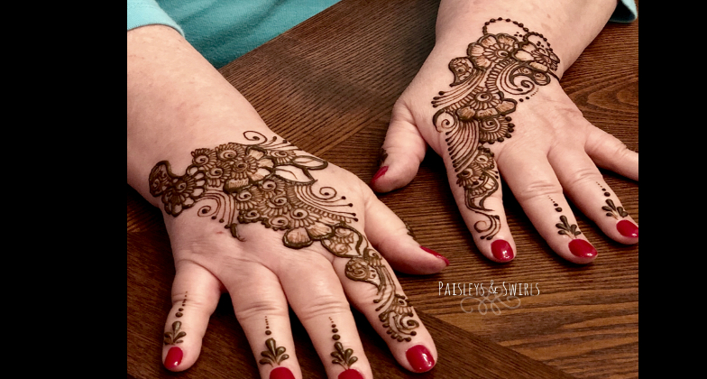 Indian Wedding Mehndi_Paisleys & Swirls_hand design